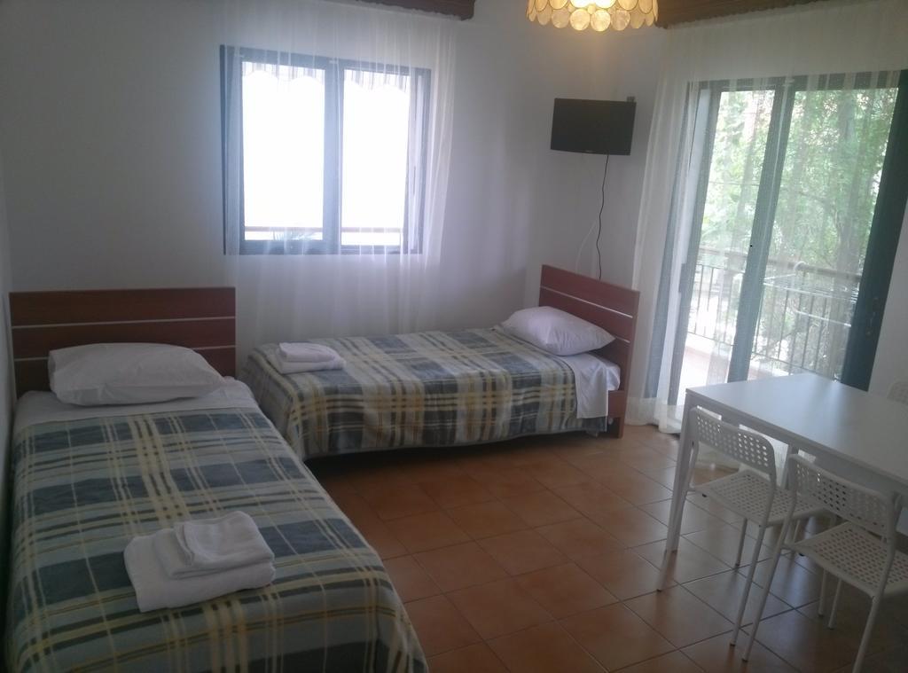 Ferienwohnung Erofili Pefkochori Zimmer foto